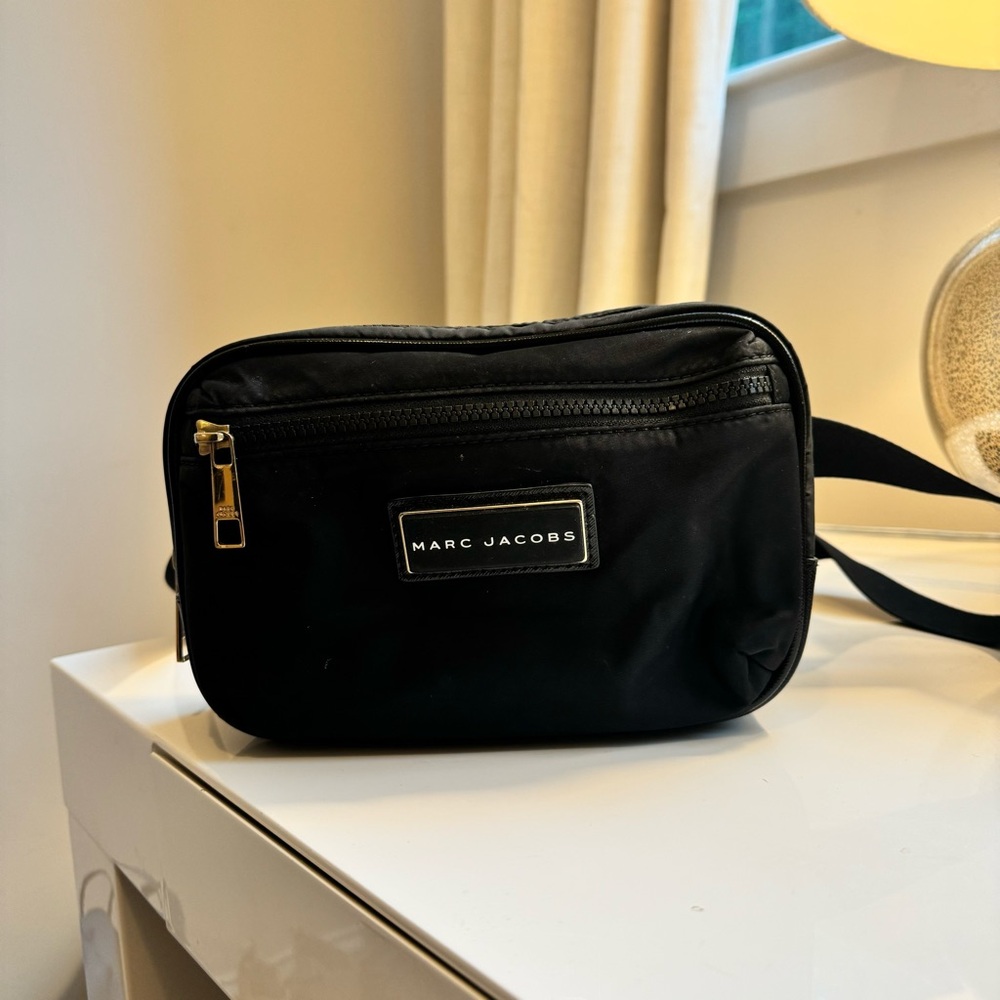 Marc Jacobs Black Belt Bag with Classic Design